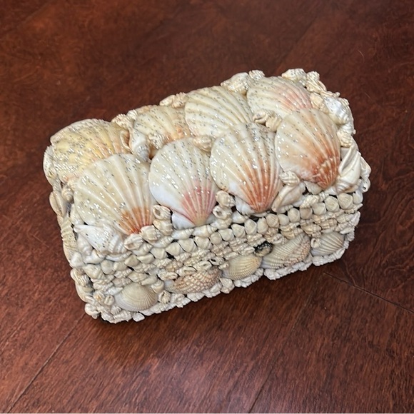 Vintage Shell-Embellished Jewelry Box - Picture 3 of 15